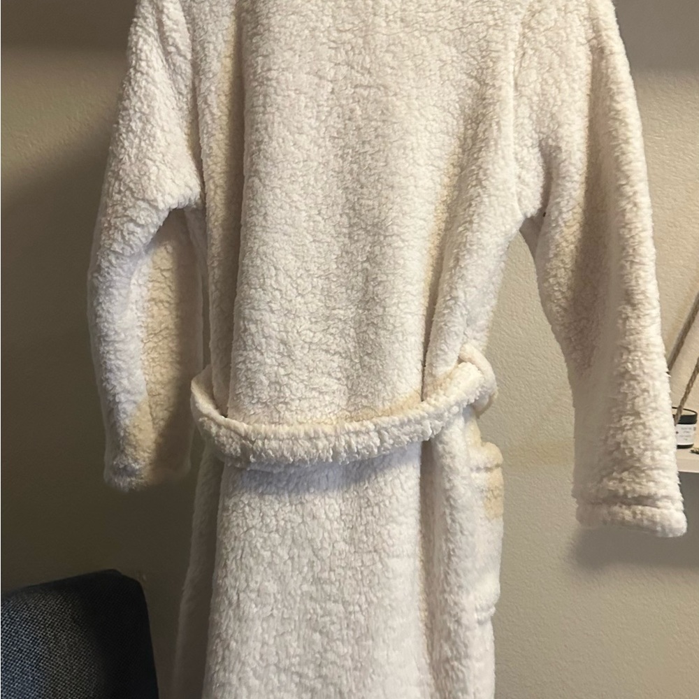 Woman’s robe - Picture 2 of 2